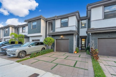 9114 NW 158th St, Miami Lakes, FL 33018 - photo 2