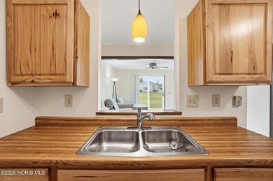 711 Hart Ave unit 713, Fostoria, OH 44830 - photo 4