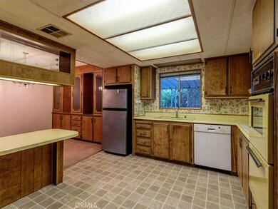 1420 Glengrove Square, Corona, CA 92882 - photo 6