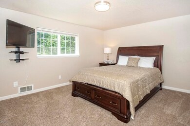 Bedroom 1 - View 1 (1280x850)