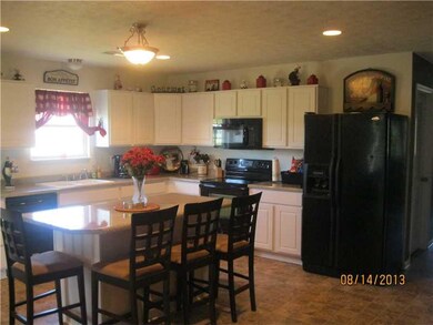 1297 Fiesta Dr, Franklin, IN 46131 - photo 4