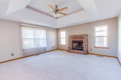 7 LR & large window