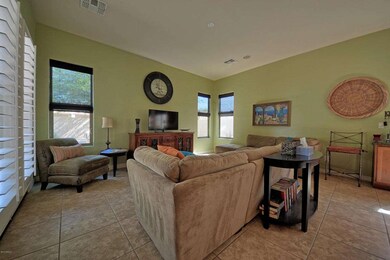 Family Room(1)