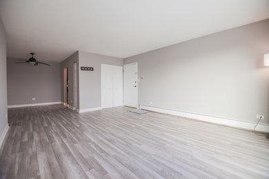 1111 Bloomingdale Rd unit 2B, Glendale Heights, IL 60139 - photo 3