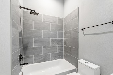 8407 Berry Brush Ln, Houston, TX 77022 - photo 6