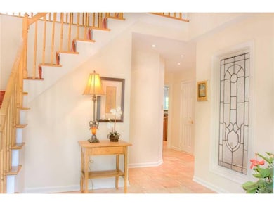 Entry/Foyer.