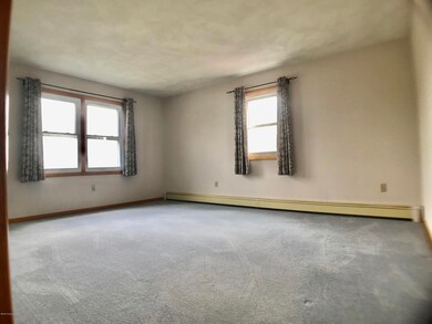 90 W Swallow St, Olyphant, PA 18447 - photo 4