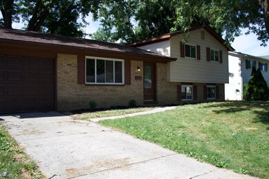 4877 Warminster Dr, Columbus, OH 43232 - photo 2