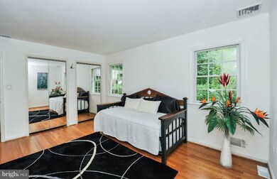 8808 Fircrest Place, Alexandria, VA 22308 - photo 6