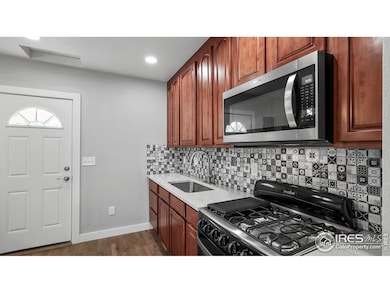 236 N Phelan Ave, Holyoke, CO 80734 - photo 4