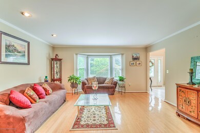 003_LIVING ROOM