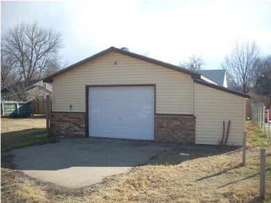 Back side of the garage. 20'x 20'