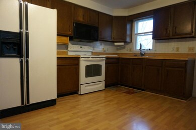 3663B Petersville Rd, Knoxville, MD 21758 - photo 7