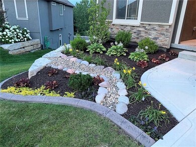 4505 Brownridge Dr, Shawnee, KS 66218 - photo 4