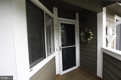 9515 Hickory Limb, Columbia, MD 21045 - photo 2