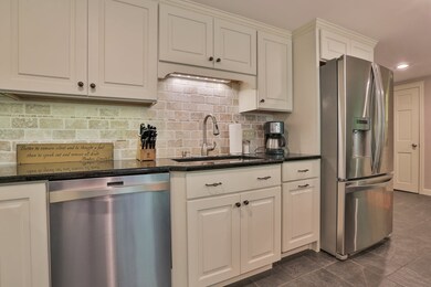 69 Goodhue Rd, Derry, NH 03038 - photo 5