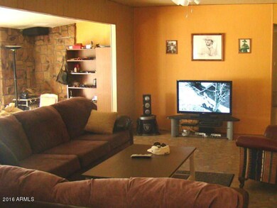 003_Living Room