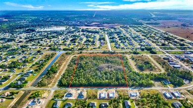 155 Blackstone Dr, Fort Myers, FL 33913 - photo 2