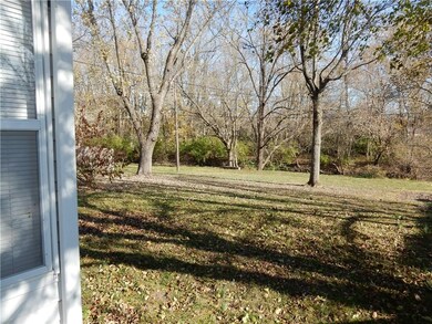 3037 Hawcreek Blvd, Columbus, IN 47203 - photo 2