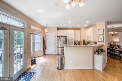 8021 Kidwell Ct unit 1514N, Vienna, VA 22182 - photo 3