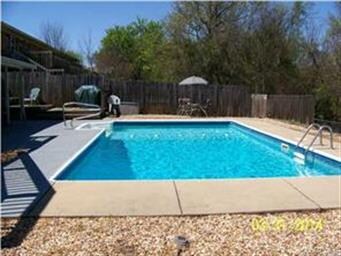 SPARKLING POOL