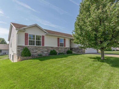 2295 Robert Dr, Marion, IA 52302 - photo 2
