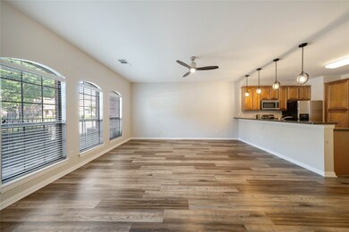 575 S Virginia Hills Dr unit 402, McKinney, TX 75072 - photo 2