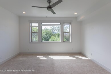 6 Primary Bedroom