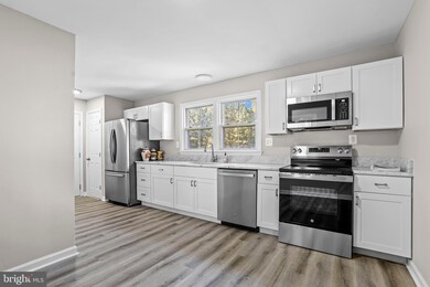 543 Mckinney Blvd, Colonial Beach, VA 22443 - photo 5