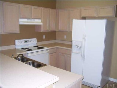 2424 Trailwood Dr, Cantonment, FL 32533 - photo 2