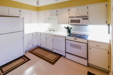 7613 Pickett Ln unit 3, Columbus, OH 43235 - photo 5