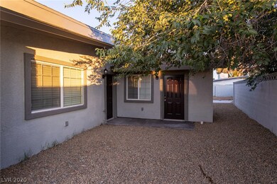 3334 Seminole Cir, Las Vegas, NV 89169 - photo 6