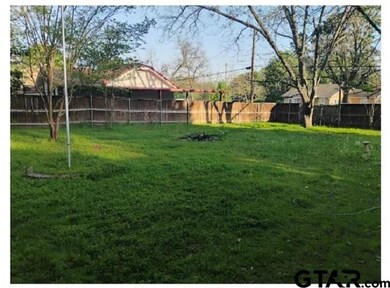 504 N Newsom St, Mineola, TX 75773 - photo 3