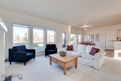 Living room - dining area