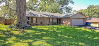 2603 Aspen St, Kilgore, TX 75662 - photo 2