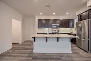 12739 N Watt Ln unit D, Sylmar, CA 91342 - photo 6