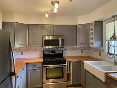 3A Wade Farm Rd, Newmarket, NH 03857 - photo 2