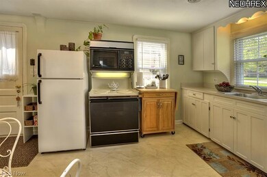 8631 Usher Rd, Olmsted Falls, OH 44138 - photo 7