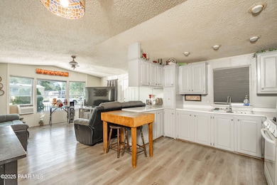 1860 Cindy Ct, Chino Valley, AZ 86323 - photo 5