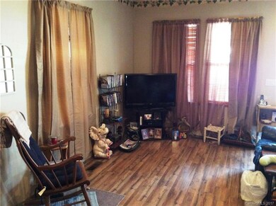 322 Oleta Rd, Hendersonville, NC 28792 - photo 5