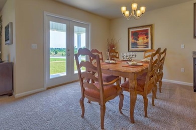 Cali Dining Area
