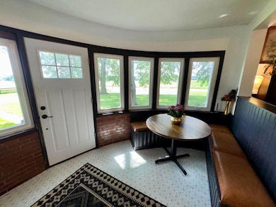 Round room
