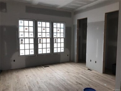 Flex space on 1st floor - study/office/living room