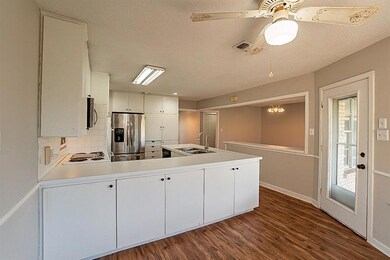 102 Golf View Cir, Weatherford, TX 76086 - photo 6