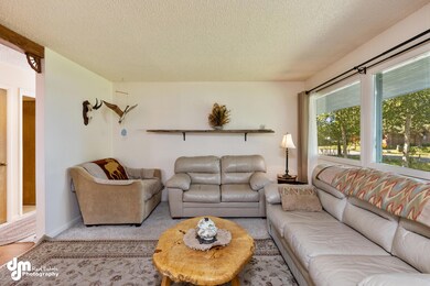 41-Living Room 2-ELKO5858