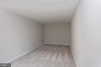 9650 Hagel Cir unit E, Lorton, VA 22079 - photo 5