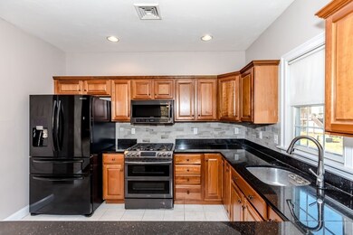 9 Knotts St, Hudson, MA 01749 - photo 7