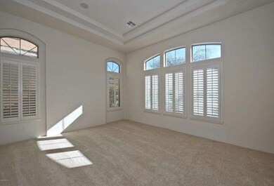 004_Living Room