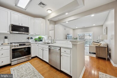 523 Creekside Dr unit B55, Brookhaven, PA 19015 - photo 5