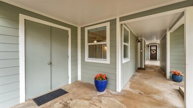 207 Elm Lodge Dr, Kingsland, TX 78639 - photo 3